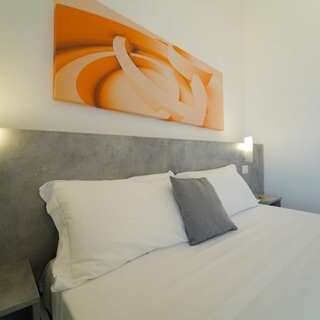 Hotel Rivabella 다볼리 외부 사진