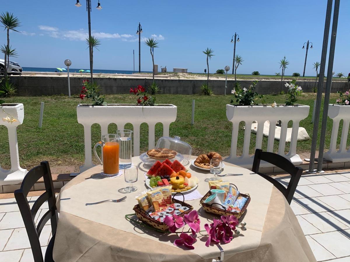 Hotel Rivabella 다볼리 외부 사진