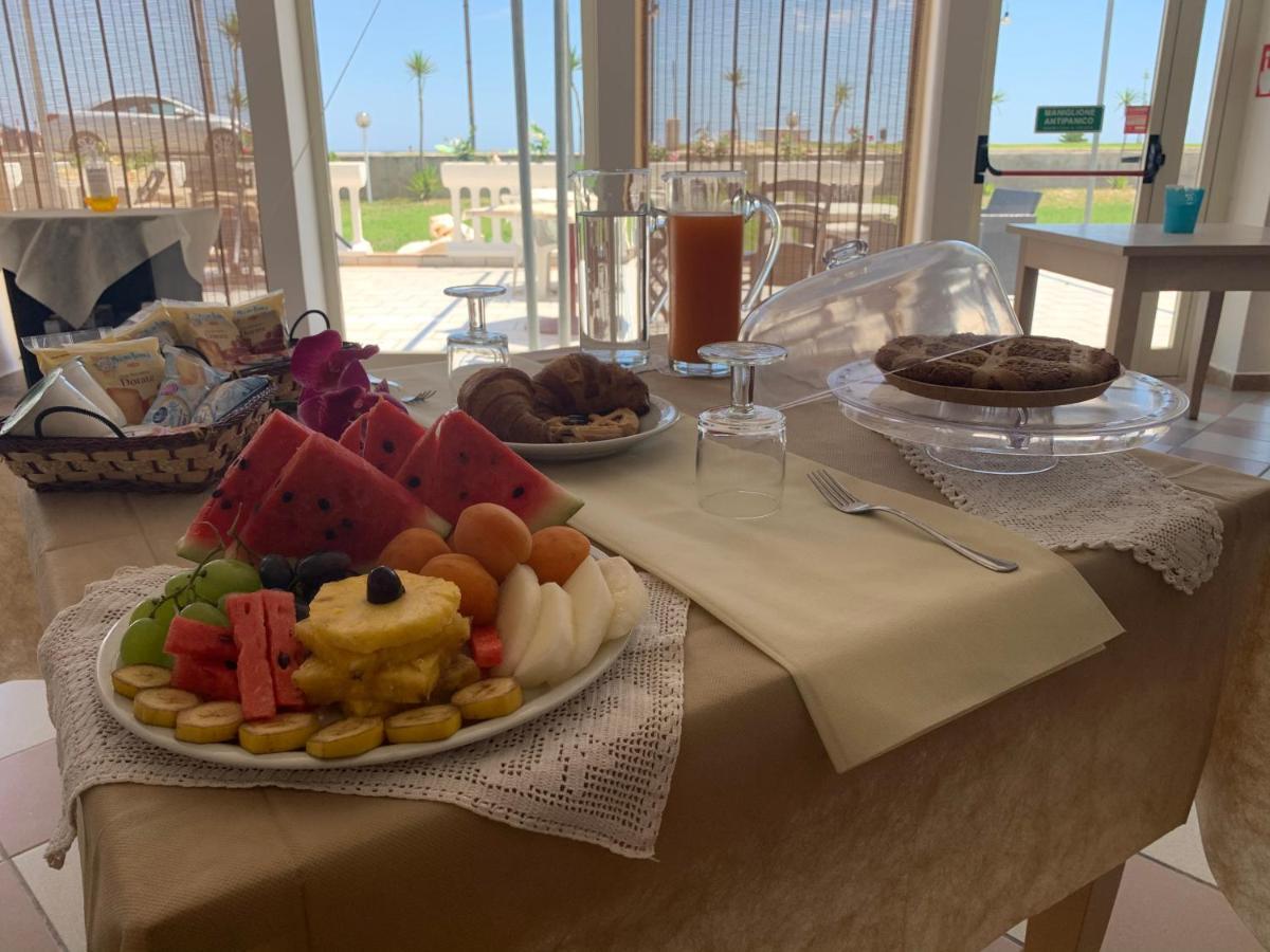 Hotel Rivabella 다볼리 외부 사진