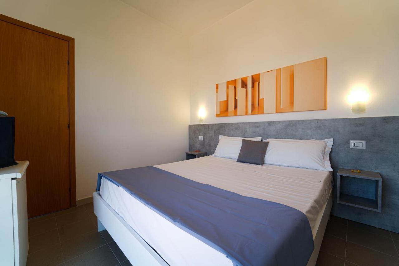 Hotel Rivabella 다볼리 외부 사진