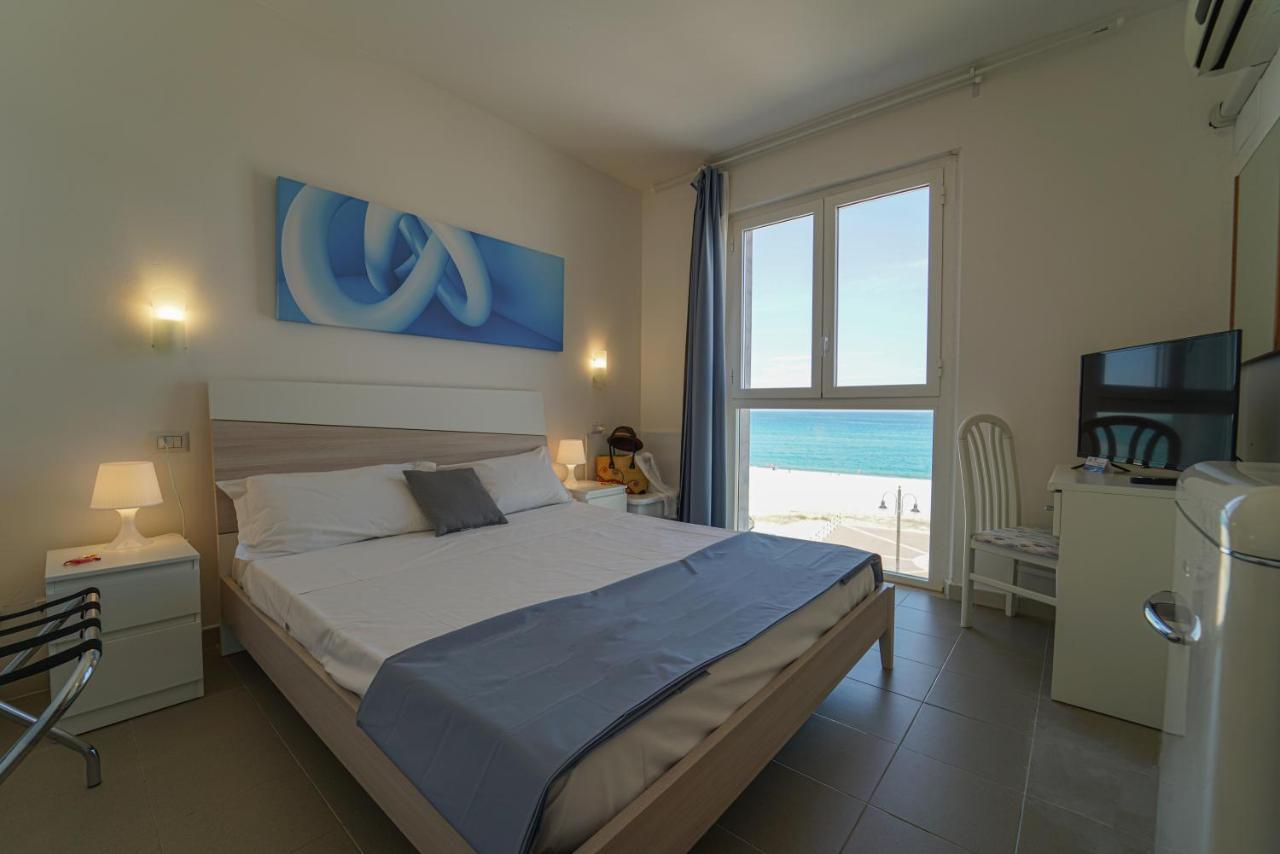 Hotel Rivabella 다볼리 외부 사진
