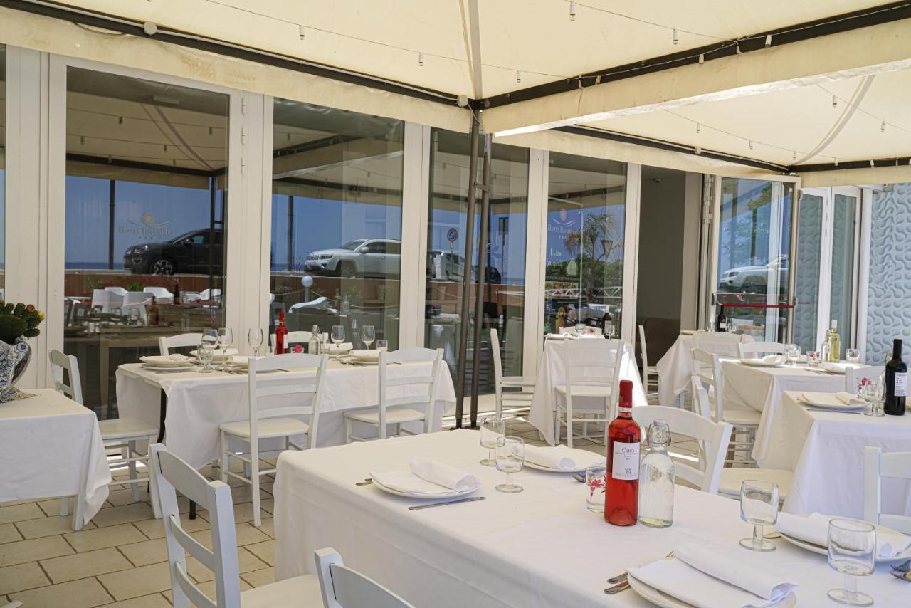 Hotel Rivabella 다볼리 외부 사진