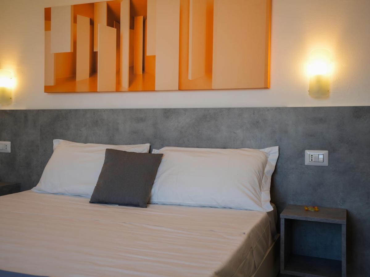 Hotel Rivabella 다볼리 외부 사진