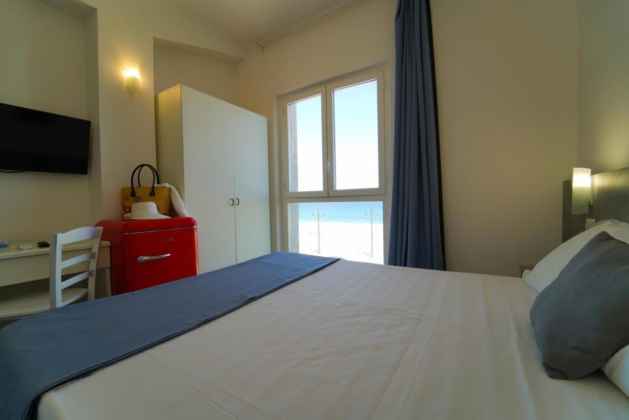 Hotel Rivabella 다볼리 외부 사진