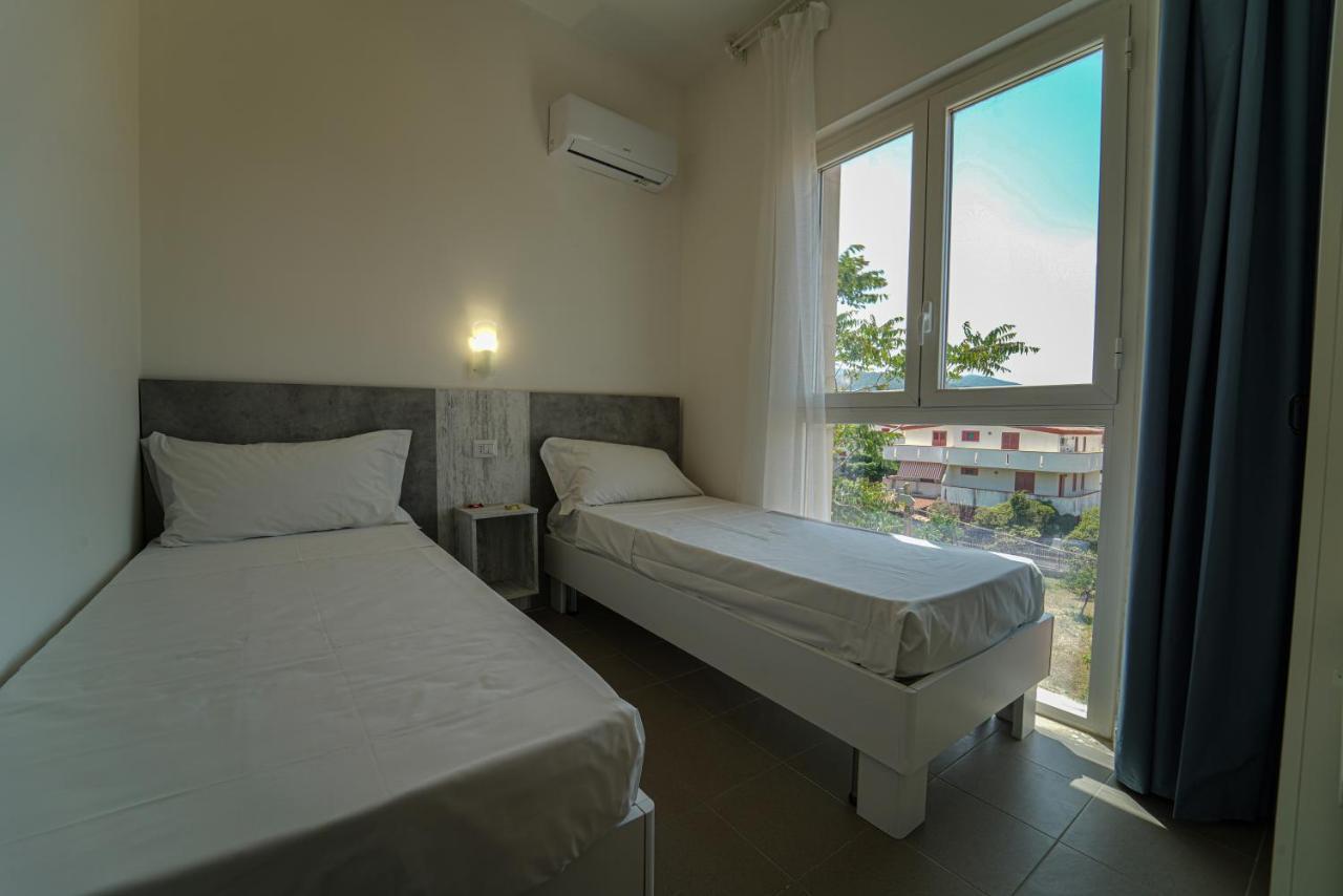 Hotel Rivabella 다볼리 외부 사진