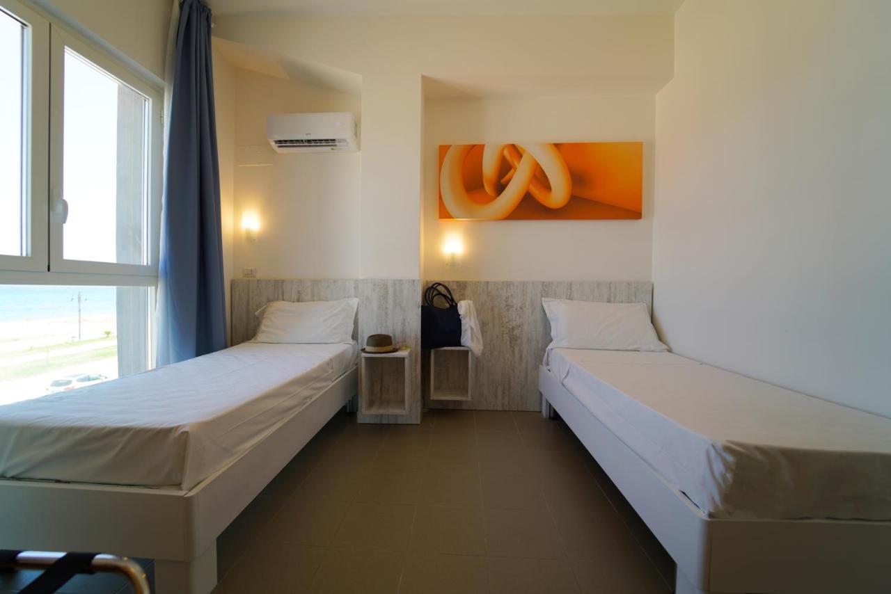 Hotel Rivabella 다볼리 외부 사진