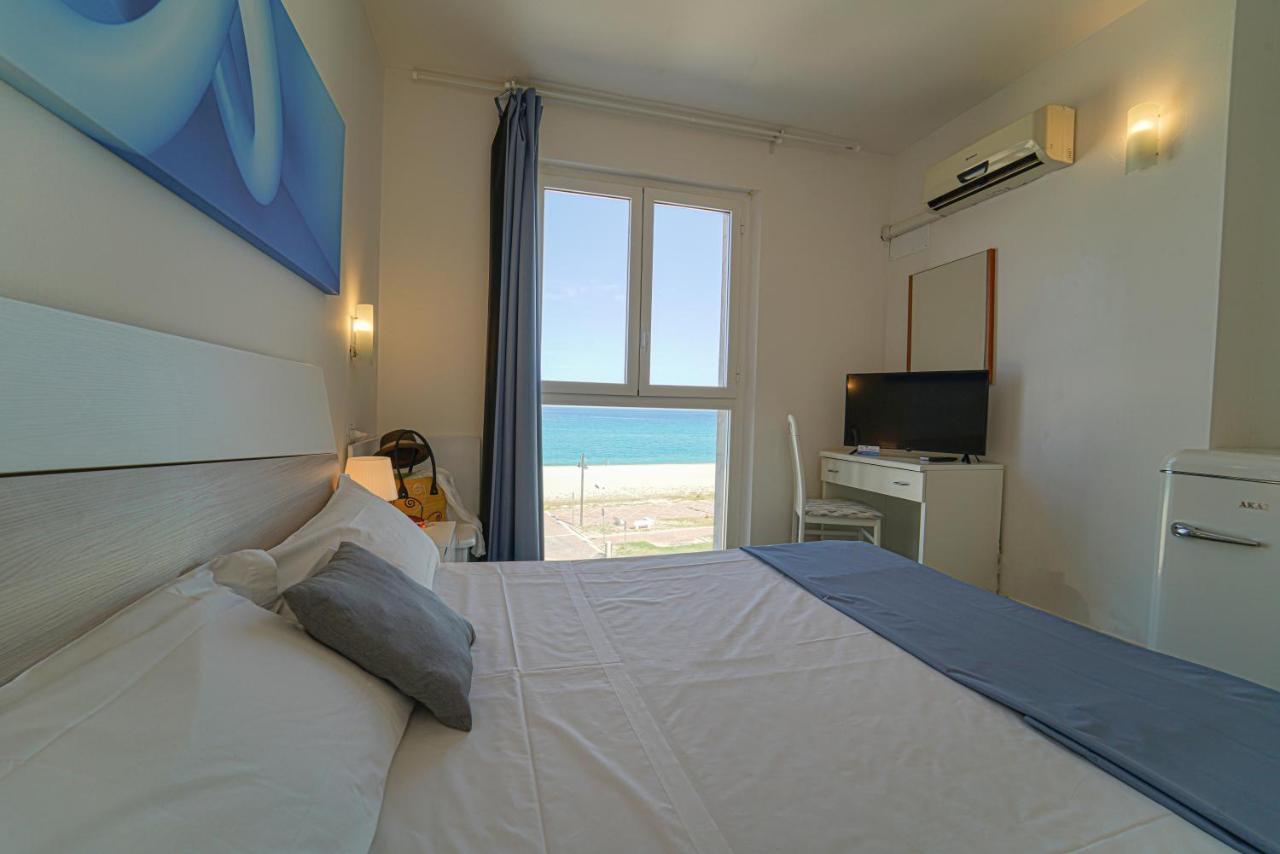 Hotel Rivabella 다볼리 외부 사진