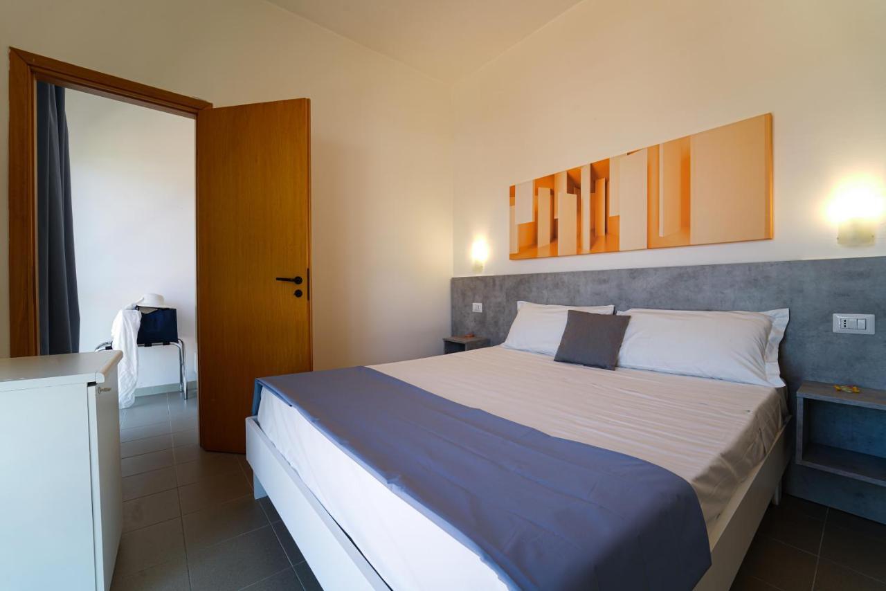 Hotel Rivabella 다볼리 외부 사진